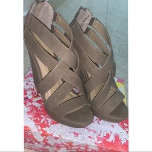 Criss Cross Taupe Wedges